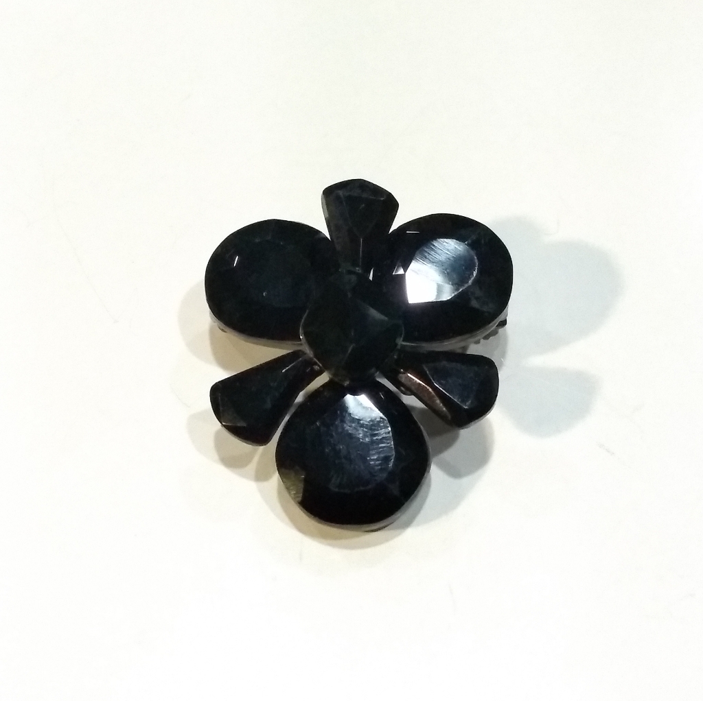 Kenneth Cole Black Stones Brooch 20$